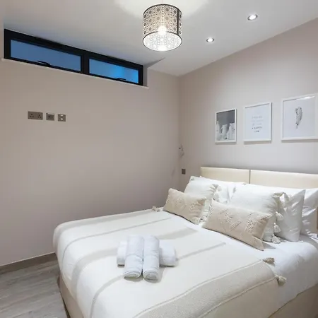 Luxurious 2 King-Size Bed Flat With Patio Apartment London Exterior photo