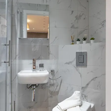 Luxurious 2 King-Size Bed Flat With Patio Apartment London Exterior photo