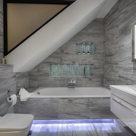 Luxurious 2 King-Size Bed Flat With Patio Apartment London Exterior photo